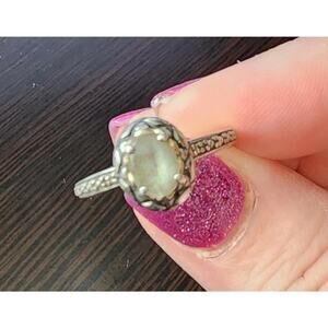Stunning Sterling Silver and Labradorite Ring, Elegant Healing Jewelry